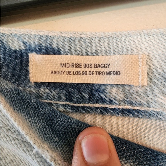 Universal Thread mid rise 90's baggy bleach wash jeans size 0 regular - Picture 4 of 4